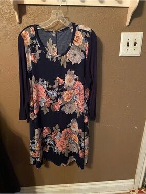 Navy Floral Scoop-Neck Tunic with Pink Accents